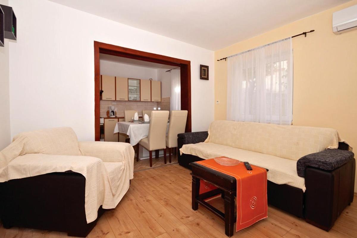 Apartments With A Parking Space Split - 11518 Quarto foto