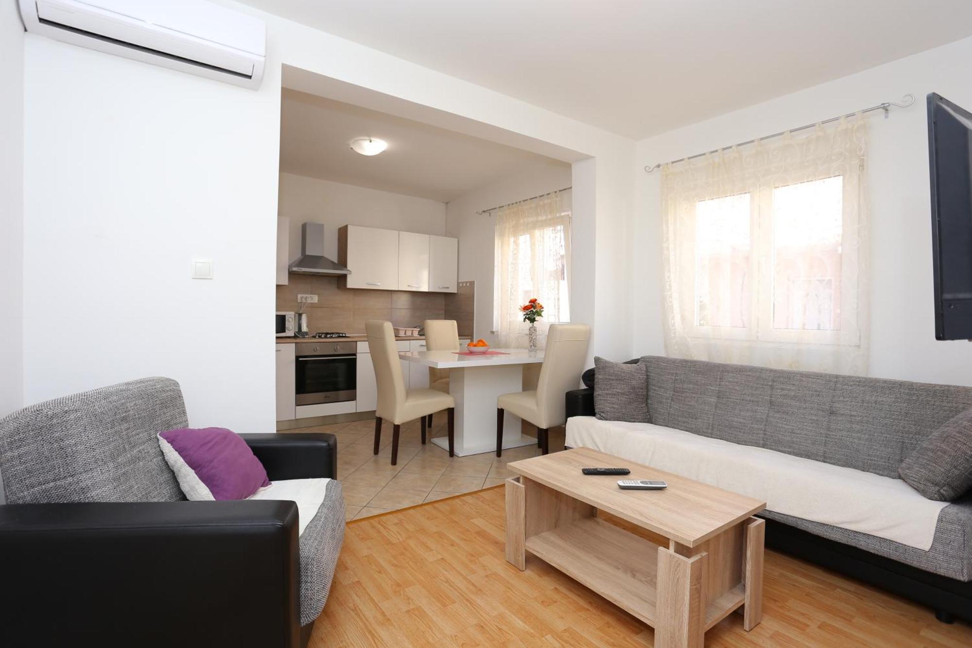 Apartments With A Parking Space Split - 11518 Quarto foto
